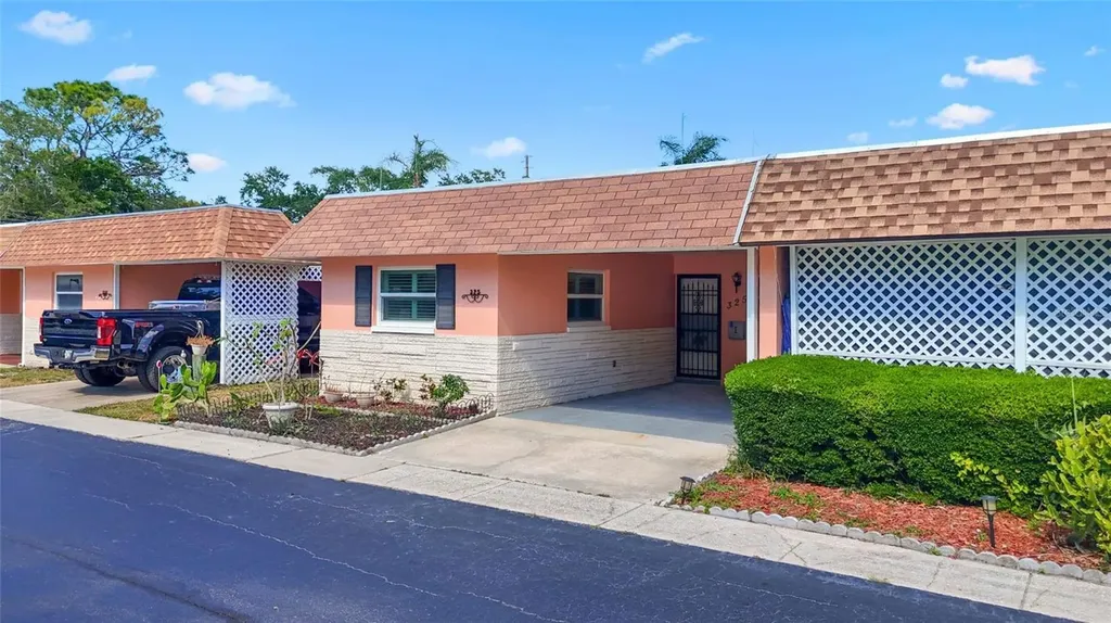 325 Sky Loch Drive W Dunedin FL 34698