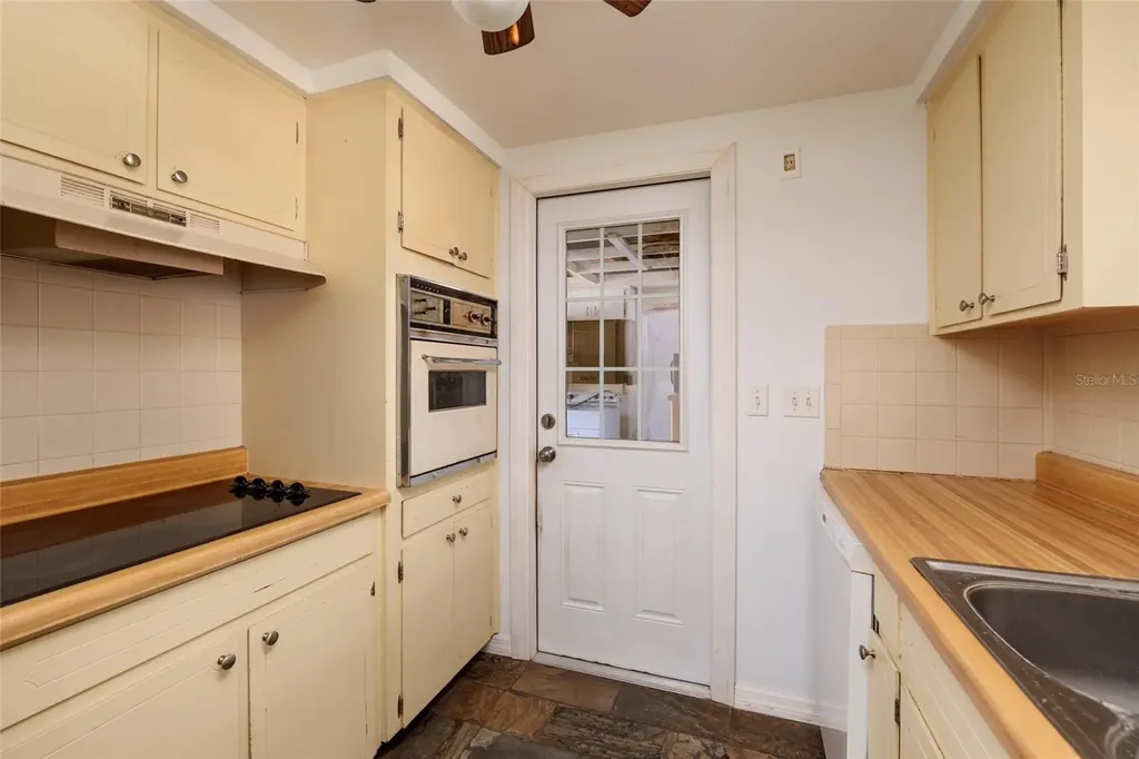 5209 Lofton Drive New Port Richey FL 34652