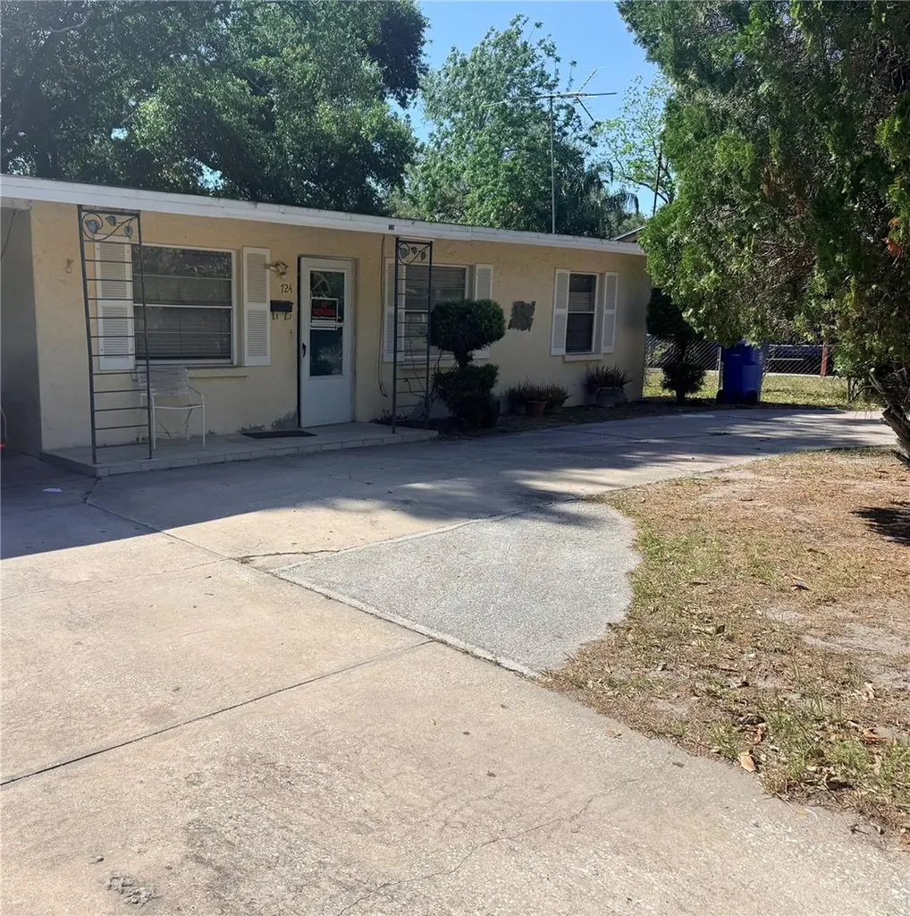 724 18th Street E Bradenton FL 34208