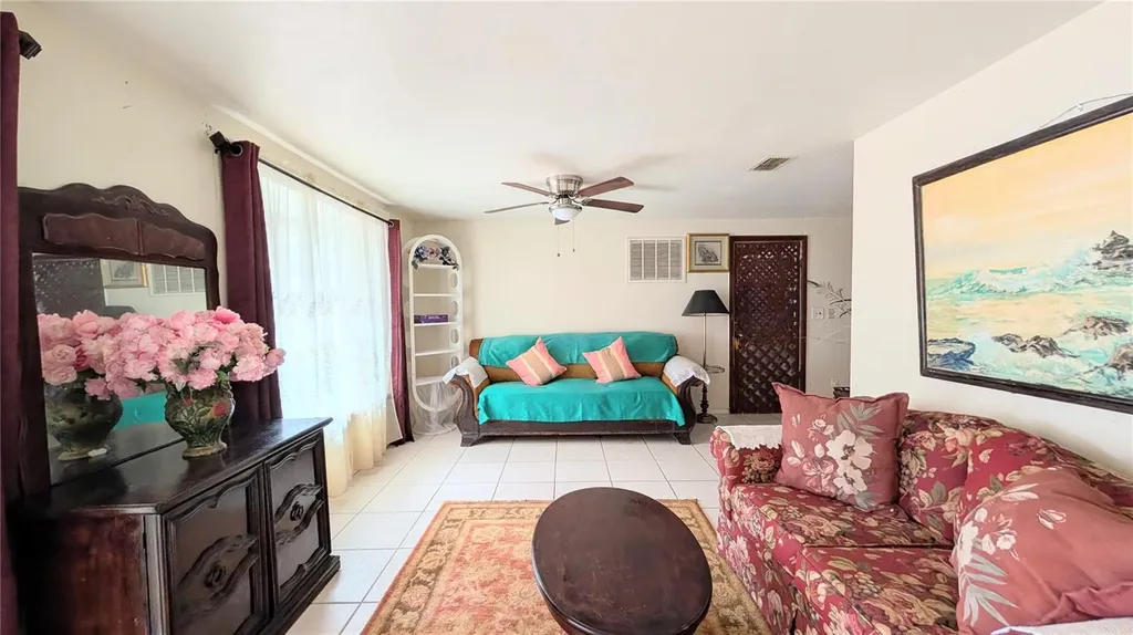 4737 Longwood Avenue Holiday FL 34690