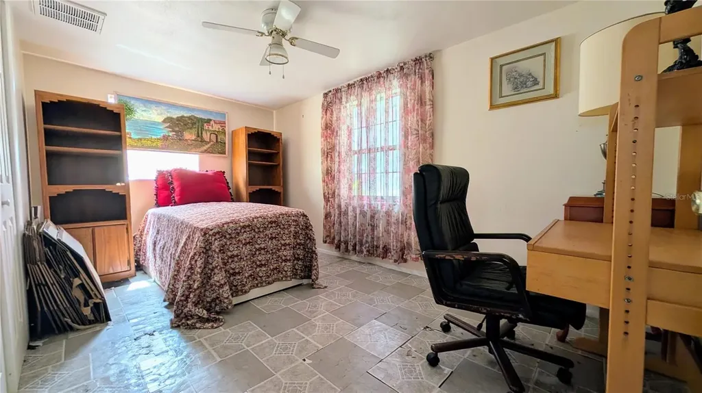 4737 Longwood Avenue Holiday FL 34690