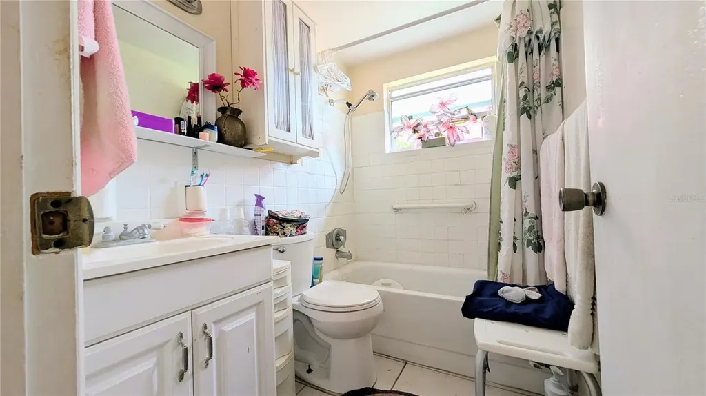 4737 Longwood Avenue Holiday FL 34690