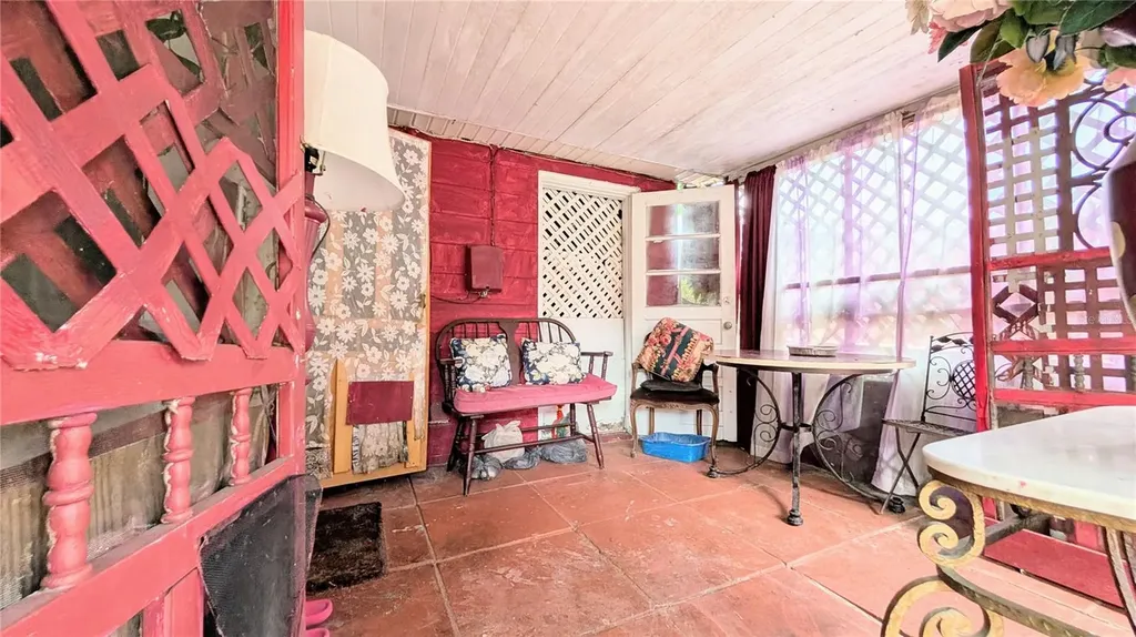 4737 Longwood Avenue Holiday FL 34690
