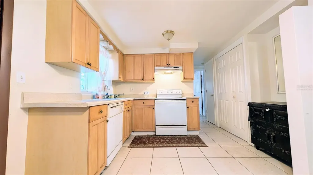 4737 Longwood Avenue Holiday FL 34690