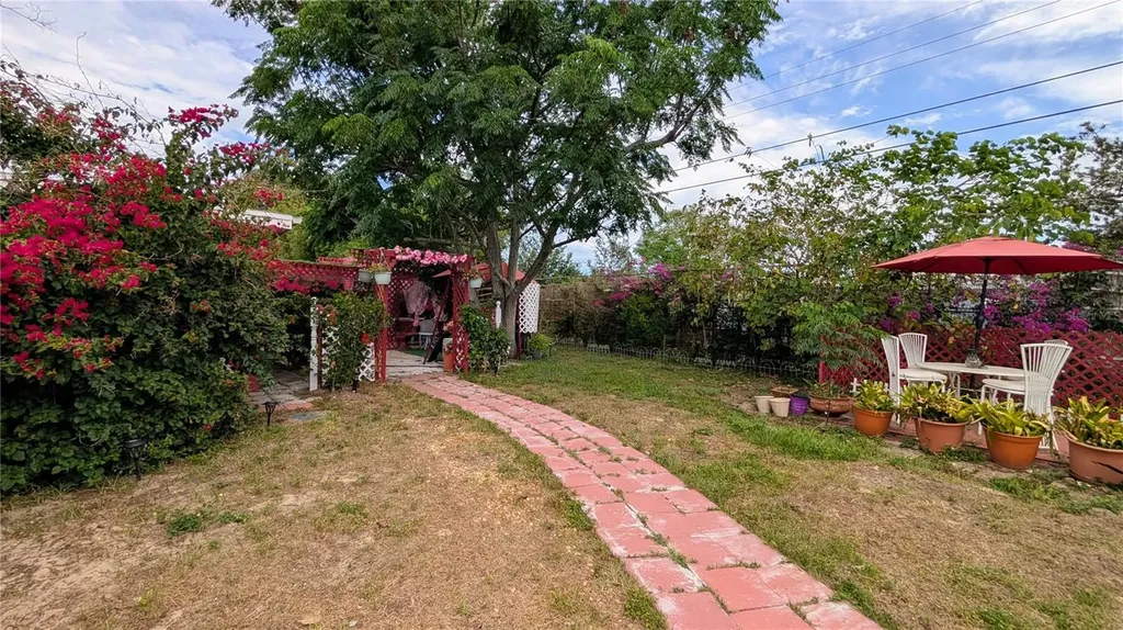 4737 Longwood Avenue Holiday FL 34690