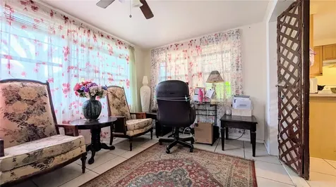 4737 Longwood Avenue Holiday FL 34690