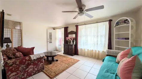 4737 Longwood Avenue Holiday FL 34690