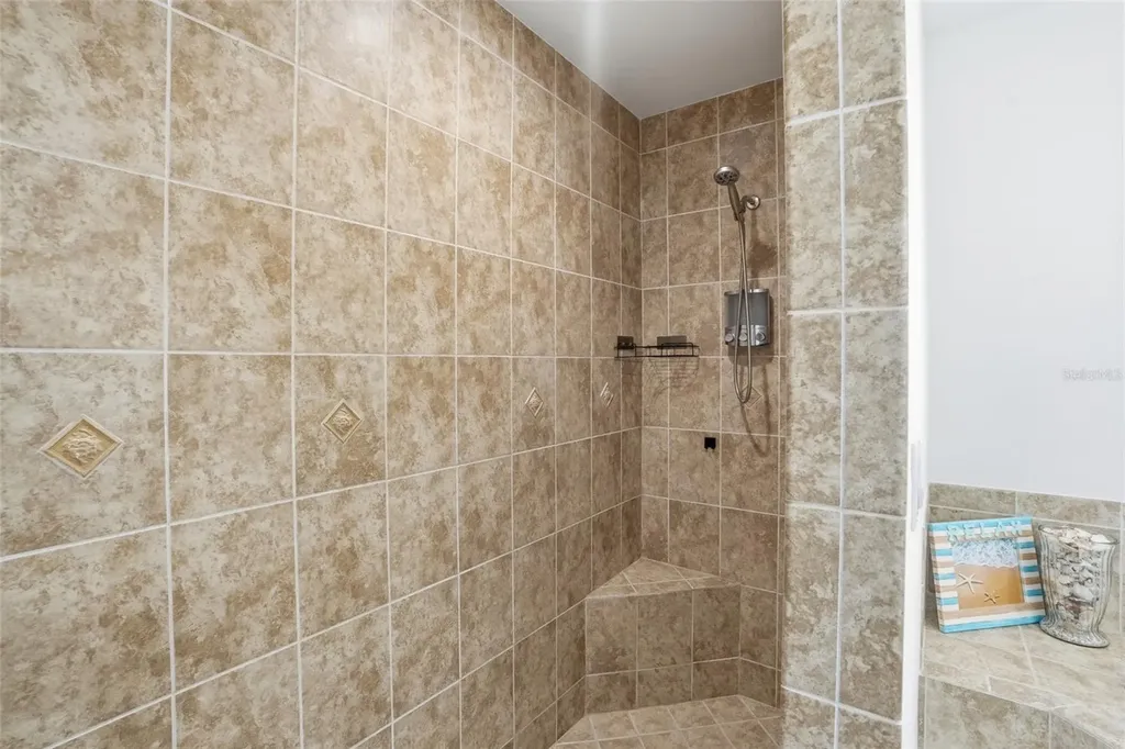 928 NW 5th Place Cape Coral FL 33993