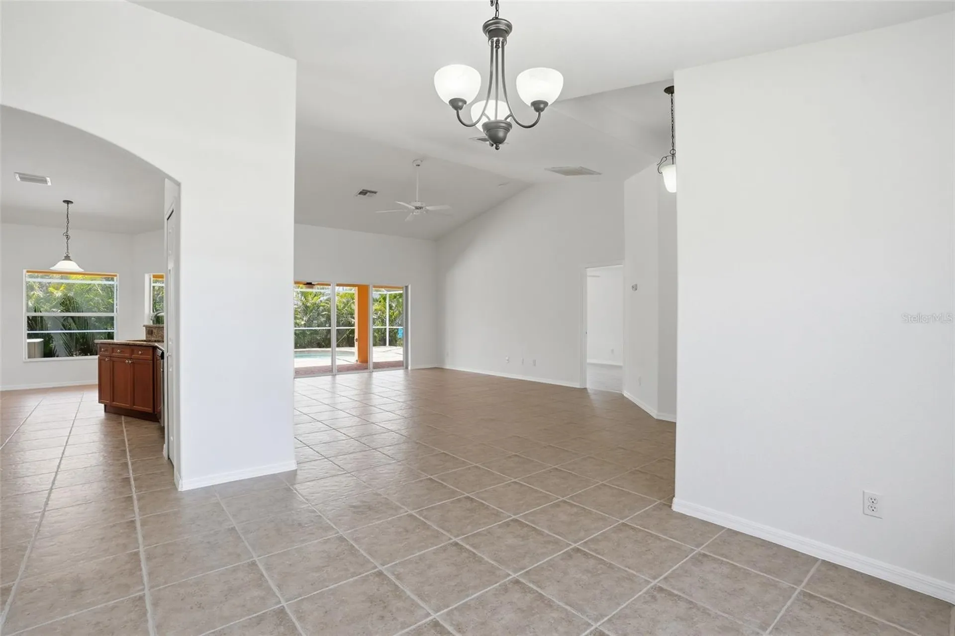 928 NW 5th Place Cape Coral FL 33993