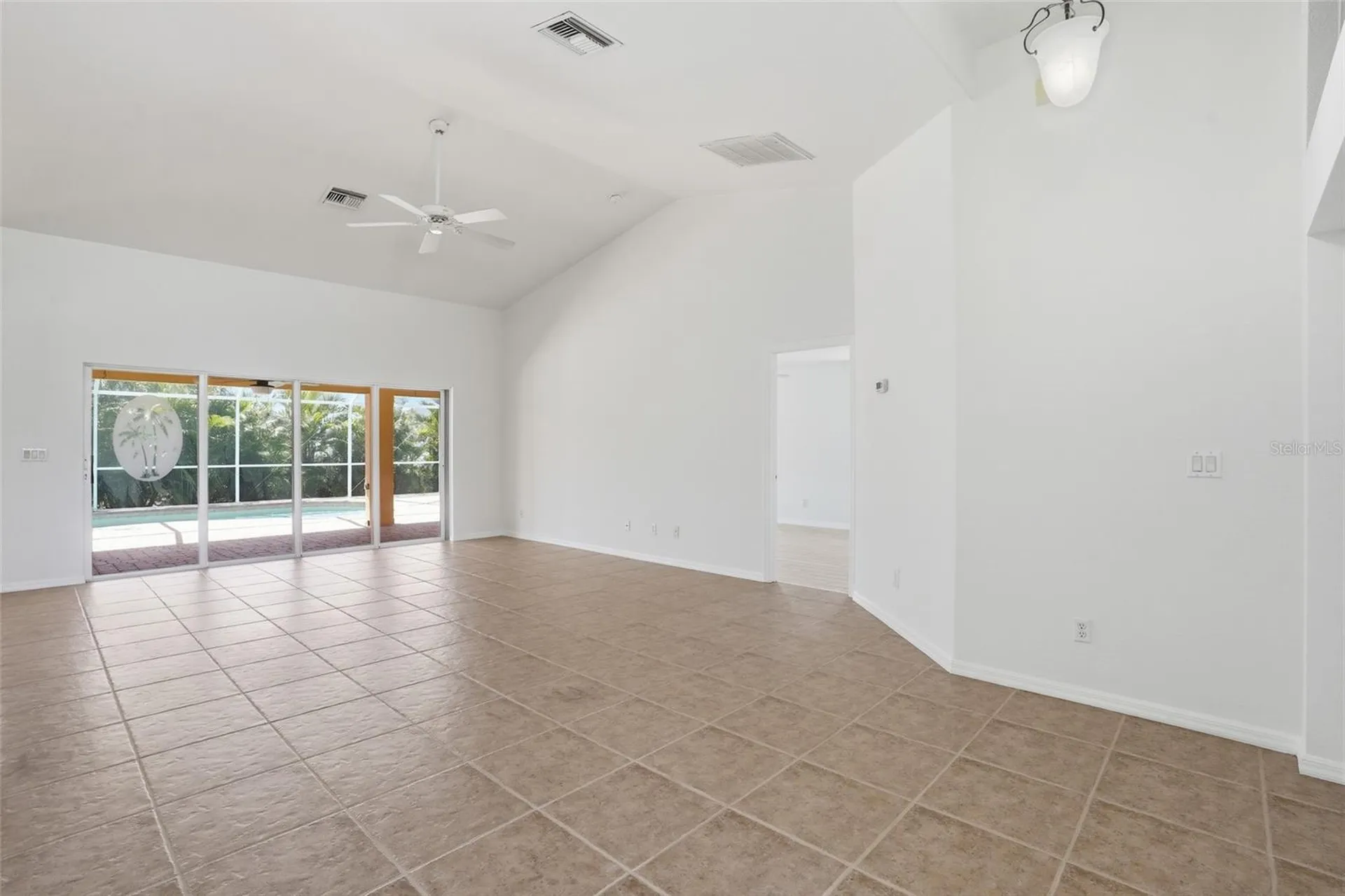 928 NW 5th Place Cape Coral FL 33993