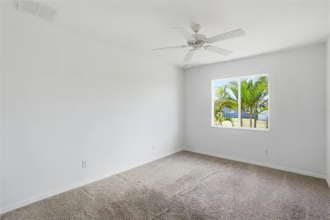 928 NW 5th Place Cape Coral FL 33993