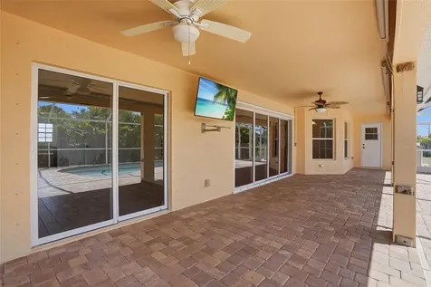 928 NW 5th Place Cape Coral FL 33993