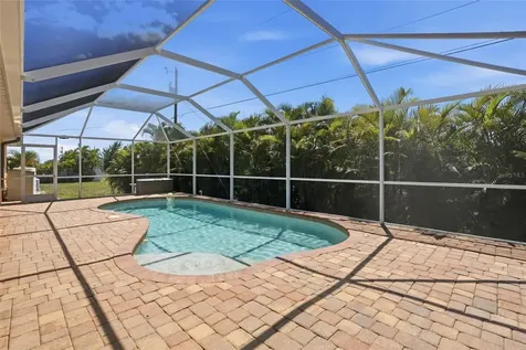 928 NW 5th Place Cape Coral FL 33993
