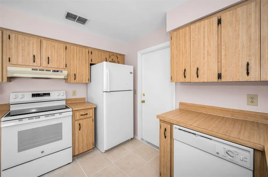 2611 Knoll Street W Palm Harbor FL 34683