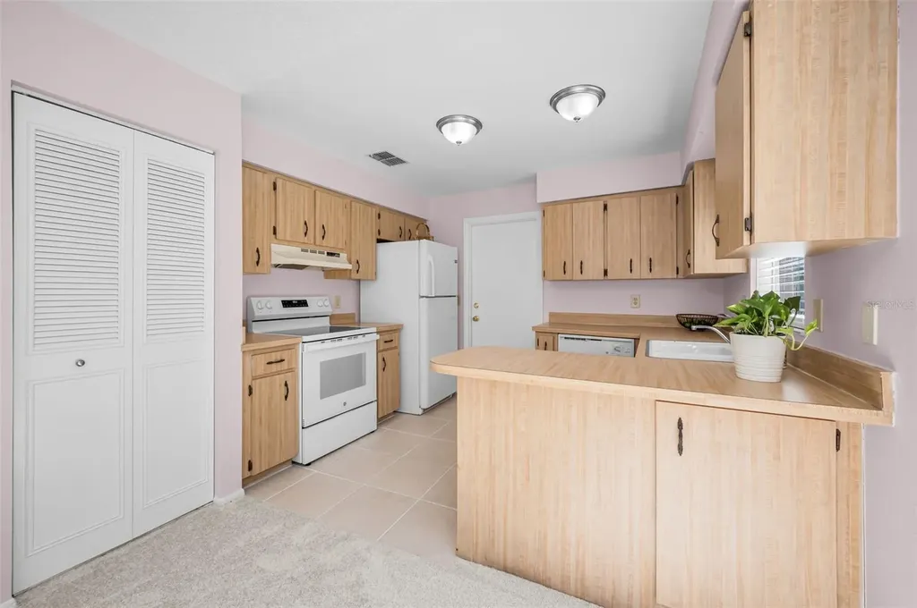 2611 Knoll Street W Palm Harbor FL 34683