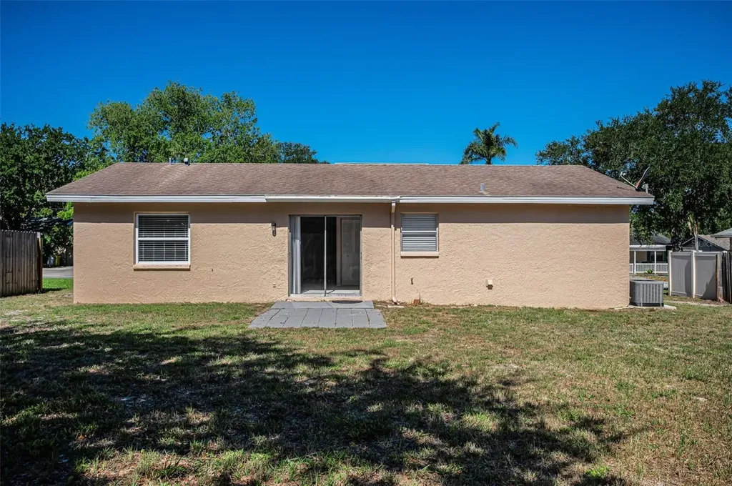 2611 Knoll Street W Palm Harbor FL 34683
