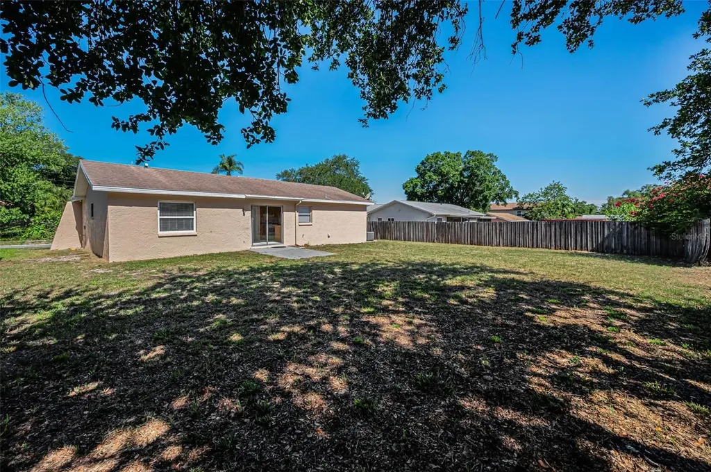 2611 Knoll Street W Palm Harbor FL 34683