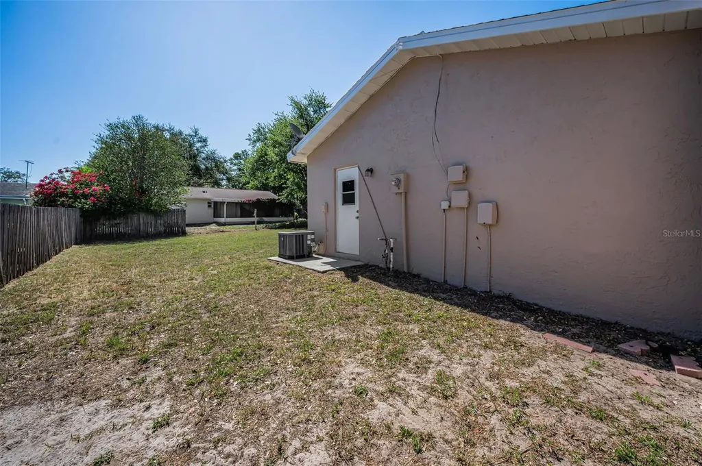 2611 Knoll Street W Palm Harbor FL 34683