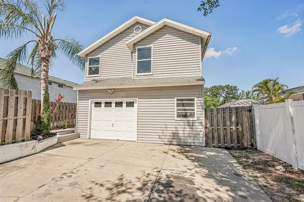 5102 Moeller Avenue Sarasota FL 34233