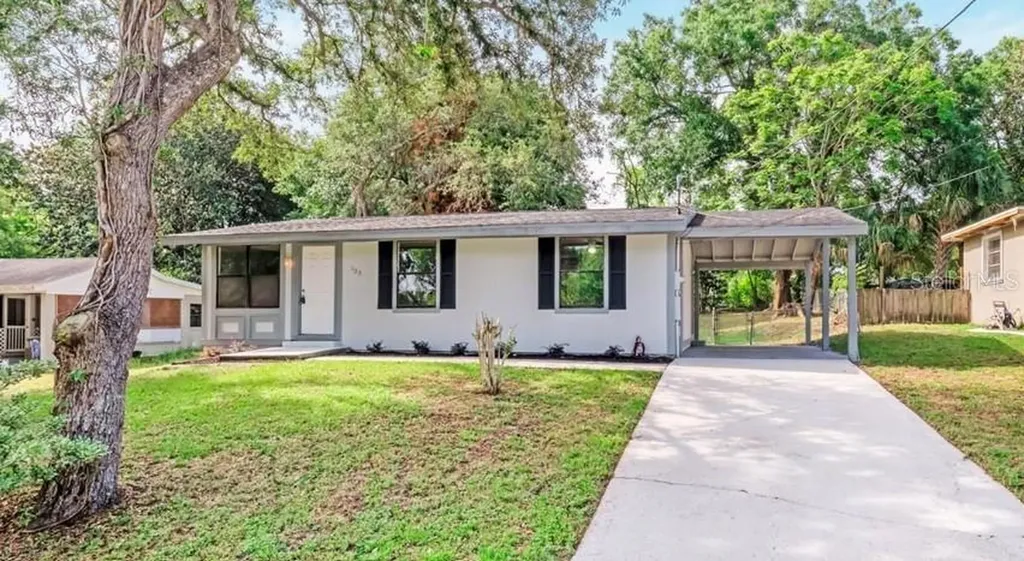 133 Colomba Road Debary FL 32713