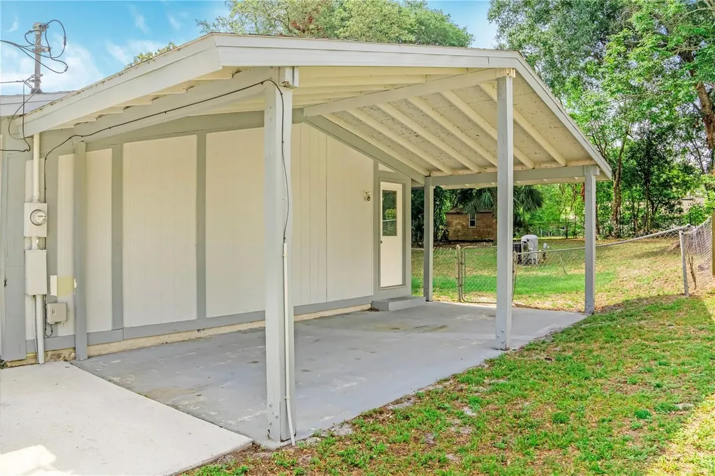 133 Colomba Road Debary FL 32713
