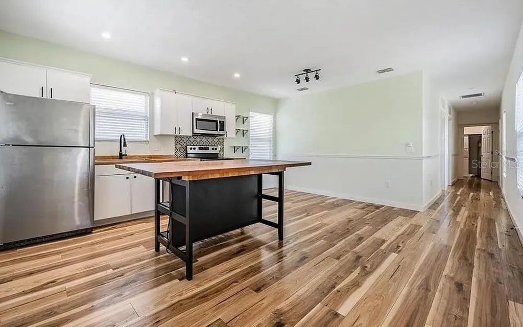 1325 W North B Street Tampa FL 33606