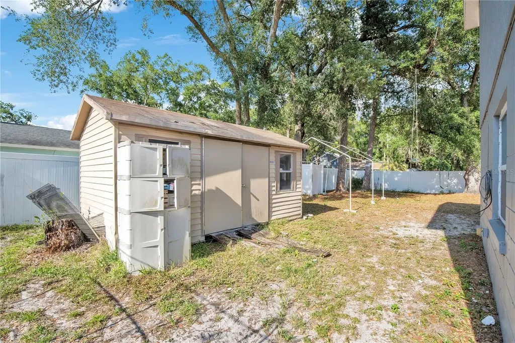 2422 Sweetbriar Court Kissimmee FL 34744
