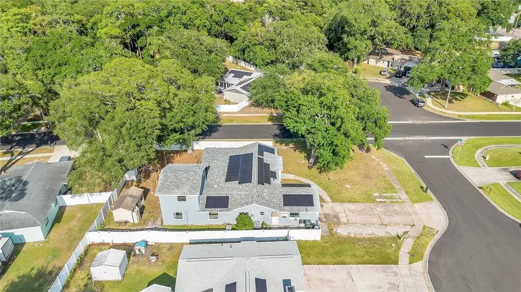 2422 Sweetbriar Court Kissimmee FL 34744