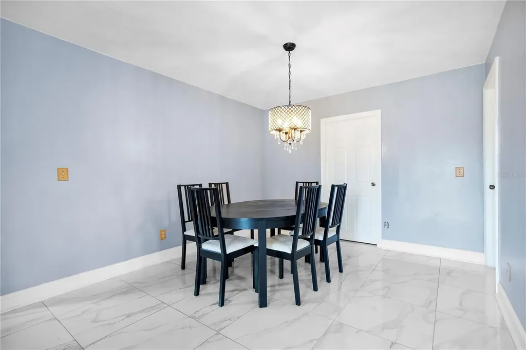 2422 Sweetbriar Court Kissimmee FL 34744