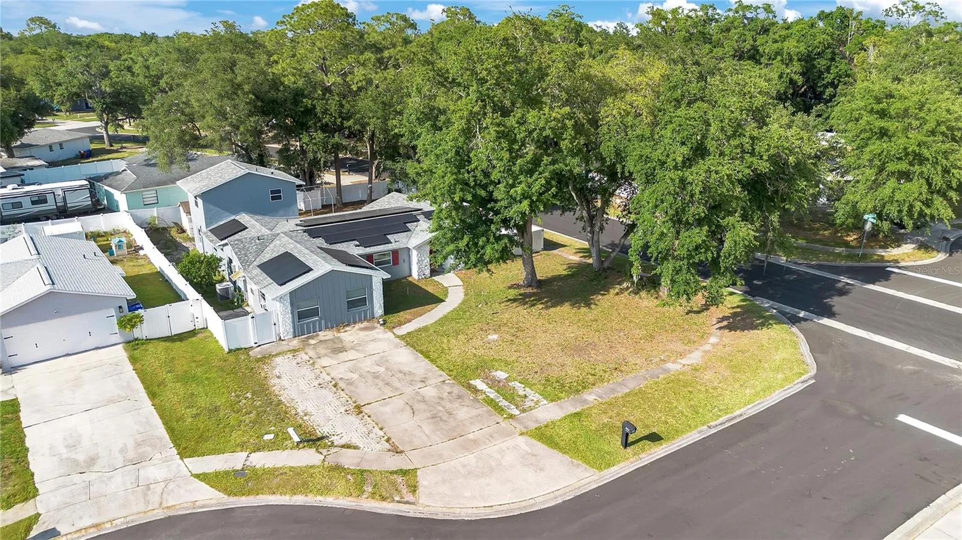 2422 Sweetbriar Court Kissimmee FL 34744