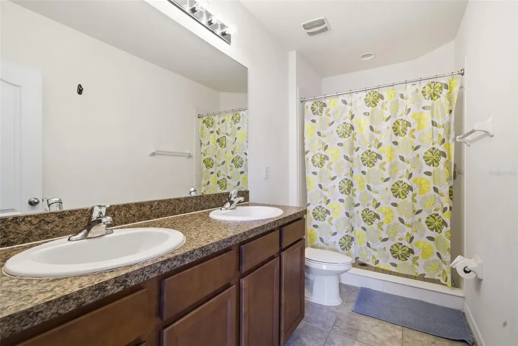 10425 Red Carpet Court Riverview FL 33578