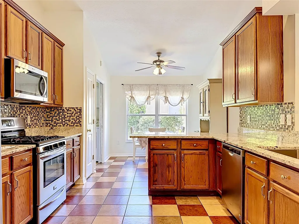 6711 Somerset Garden Way Apollo Beach FL 33572