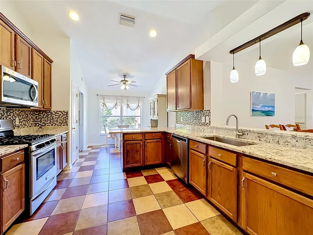 6711 Somerset Garden Way Apollo Beach FL 33572