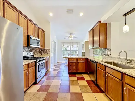 6711 Somerset Garden Way Apollo Beach FL 33572