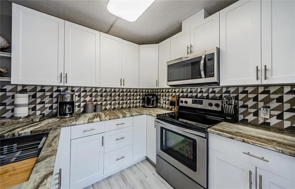 2620 6th Court Palm Harbor FL 34684