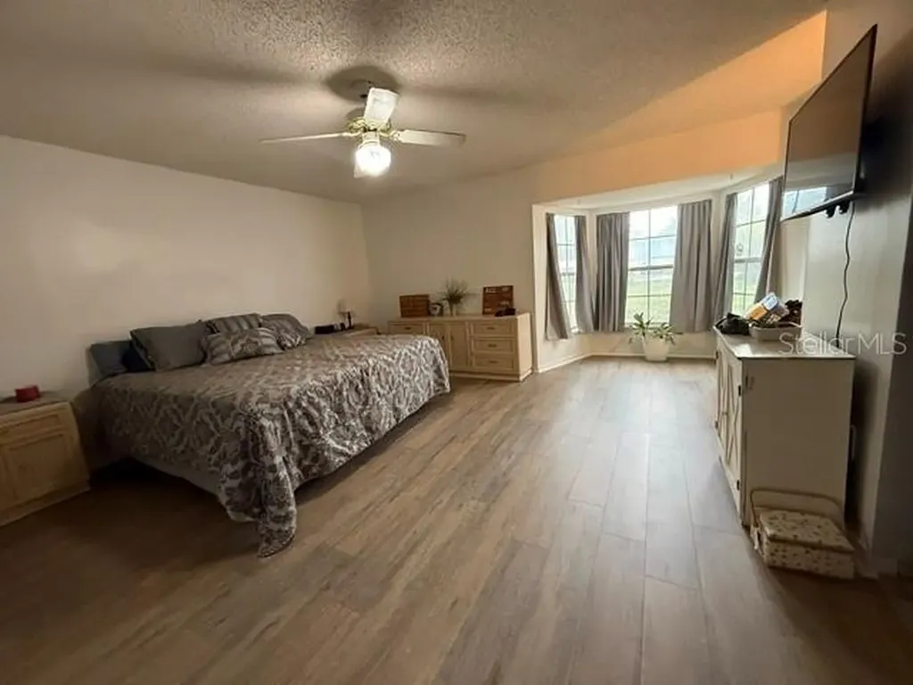 40145 W 7th Avenue Umatilla FL 32784