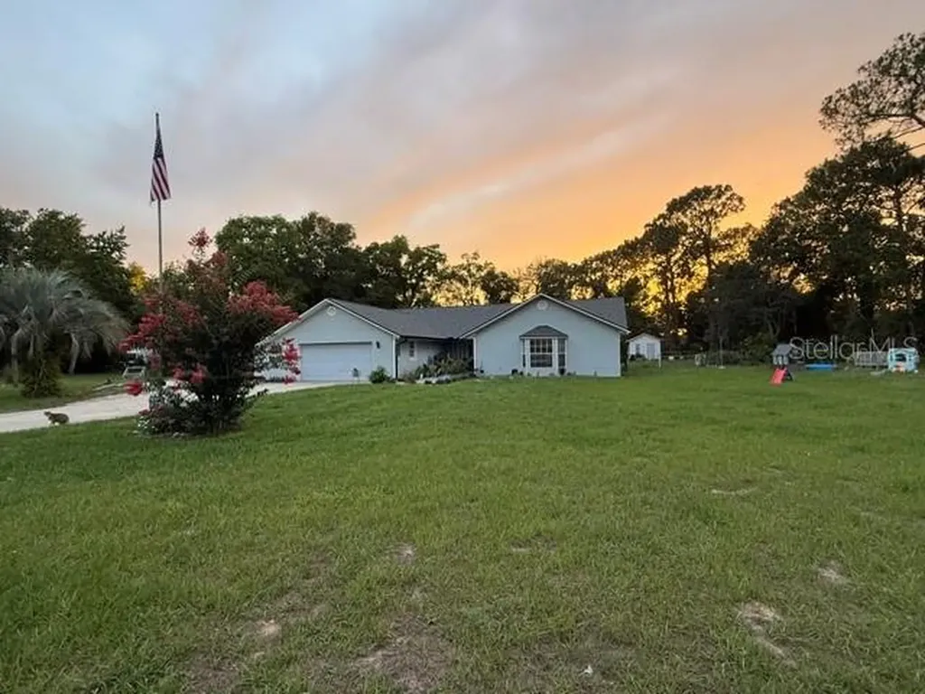 40145 W 7th Avenue Umatilla FL 32784