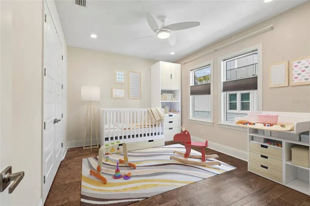 2442 W Mississippi Avenue Tampa FL 33629