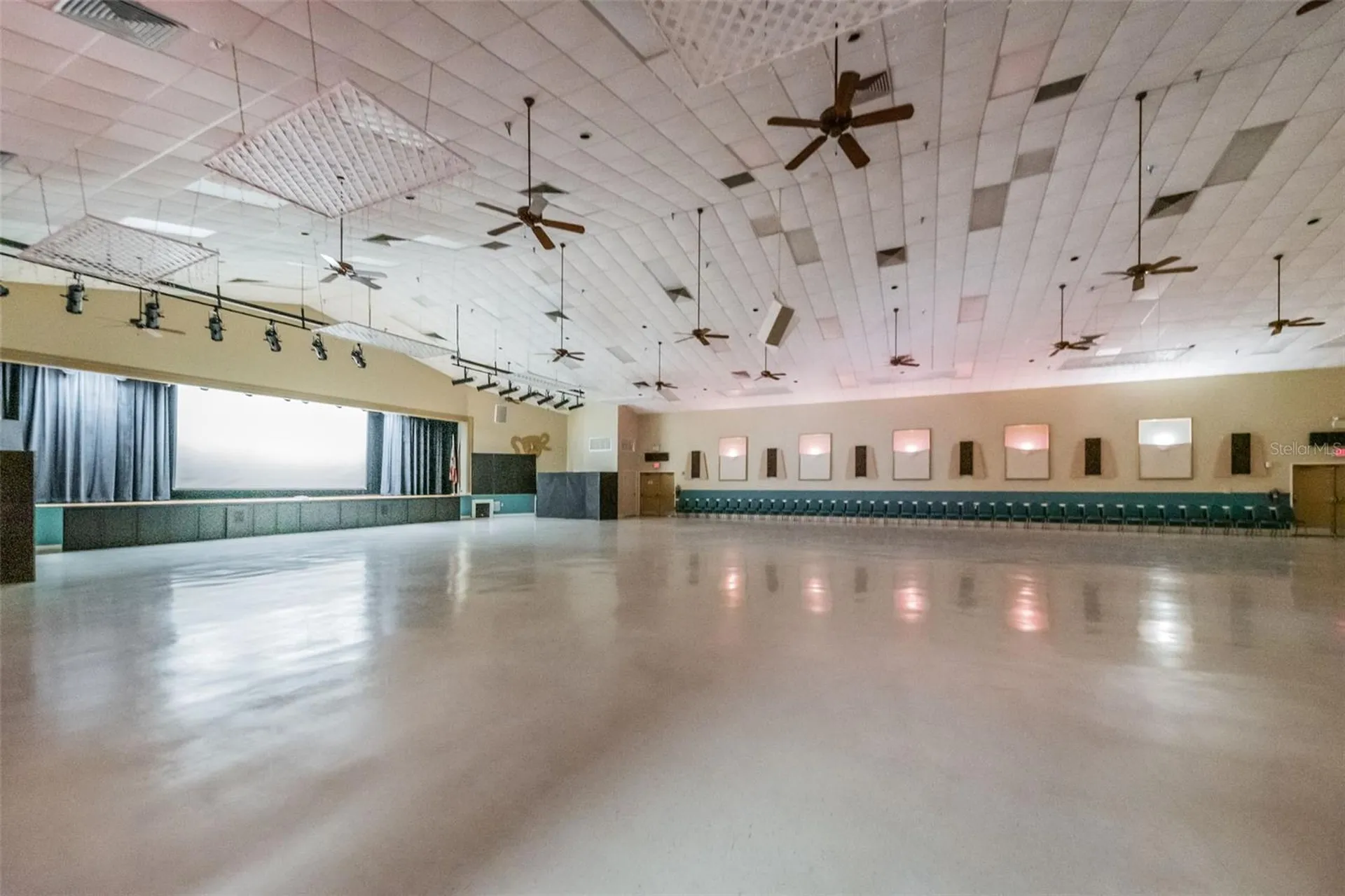 1756 Macdonnell Drive Palm Harbor FL 34684