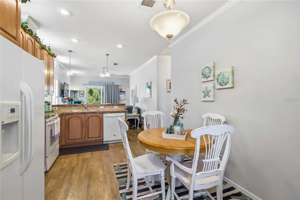 915 50th Avenue W Bradenton FL 34207