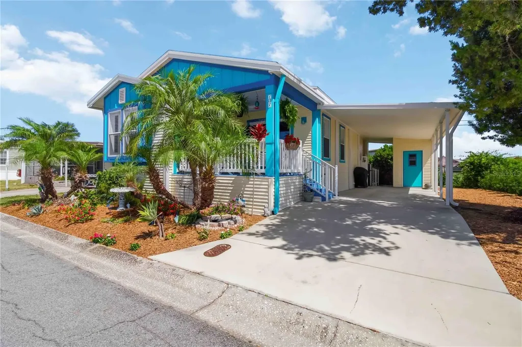 915 50th Avenue W Bradenton FL 34207