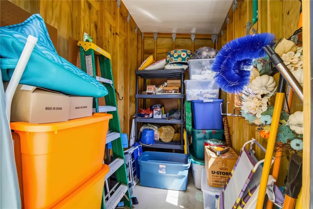915 50th Avenue W Bradenton FL 34207