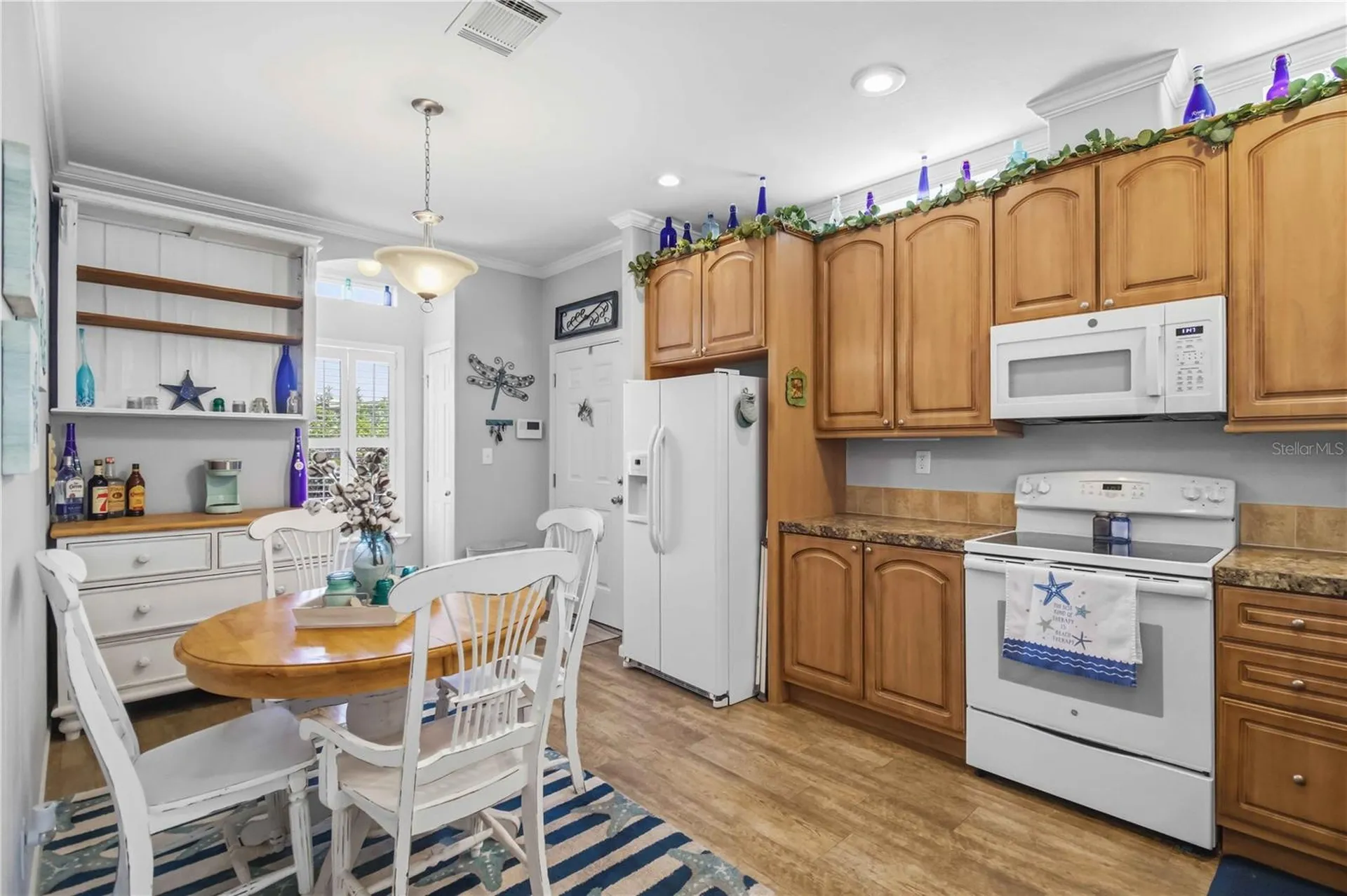 915 50th Avenue W Bradenton FL 34207