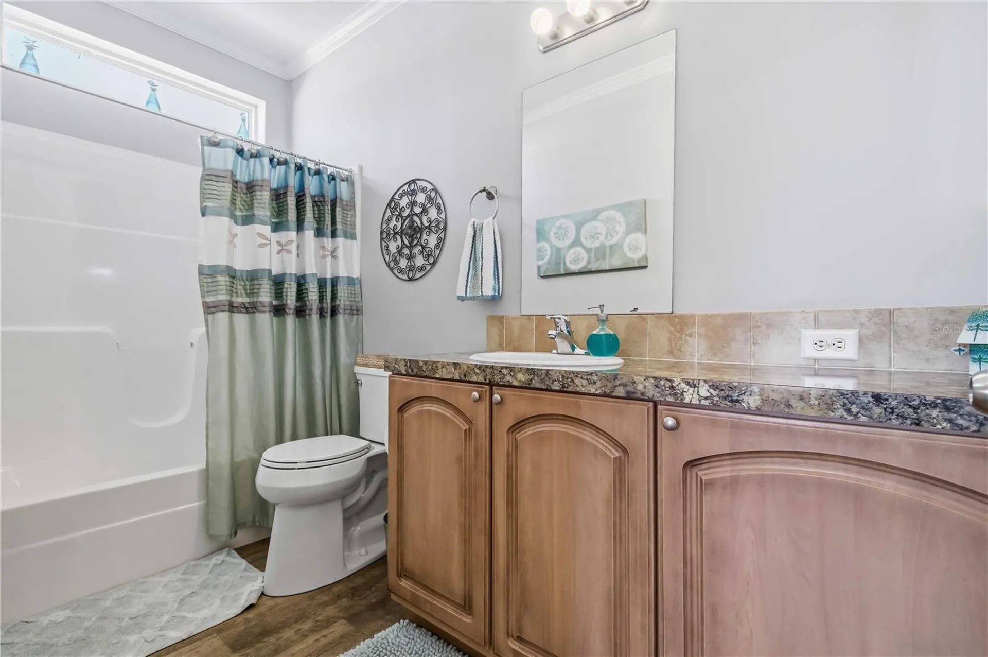 915 50th Avenue W Bradenton FL 34207