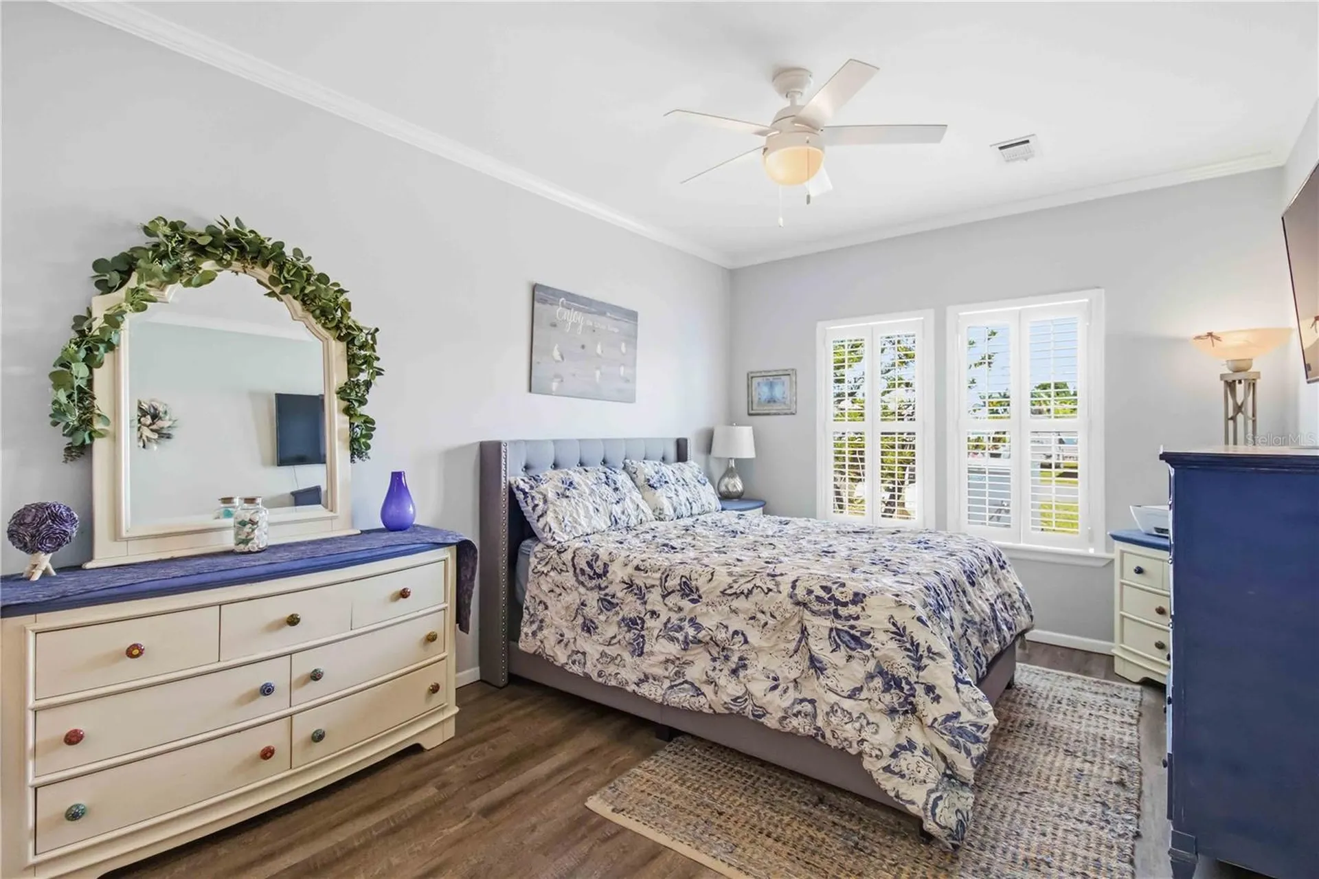 915 50th Avenue W Bradenton FL 34207