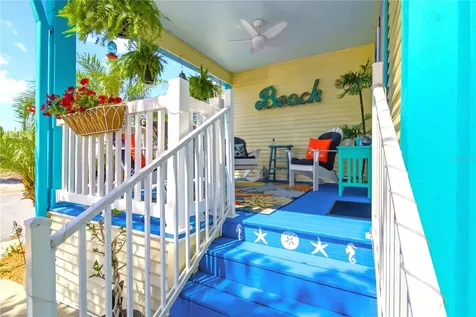915 50th Avenue W Bradenton FL 34207