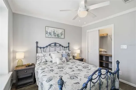 915 50th Avenue W Bradenton FL 34207