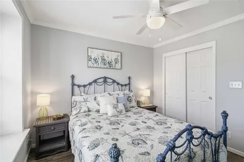 915 50th Avenue W Bradenton FL 34207