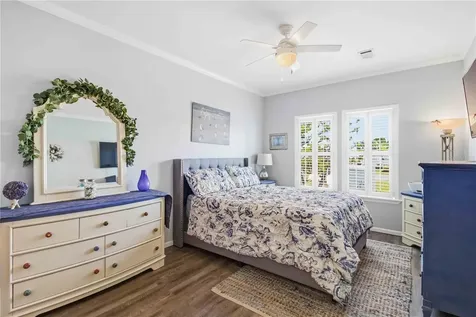 915 50th Avenue W Bradenton FL 34207
