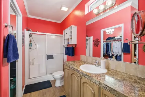 915 50th Avenue W Bradenton FL 34207